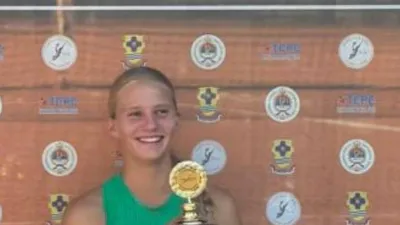 Aleksandra Kardum i Iva Jerković izborile polufinale juniorskog ITF turnira u Doboju