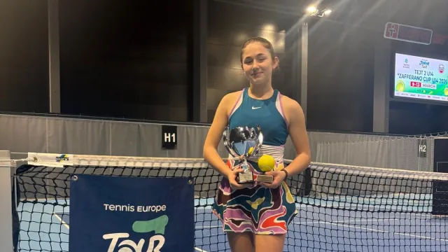 Leon Motušić, Morena Družijanić, Lea Bertos, Lana Mravak i Ema Štajcar u četvrtfinalu Salona Cupa