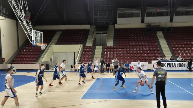 SZ grada Poreča : Poraz košarkaša porečke Adrie protiv Pule 1981